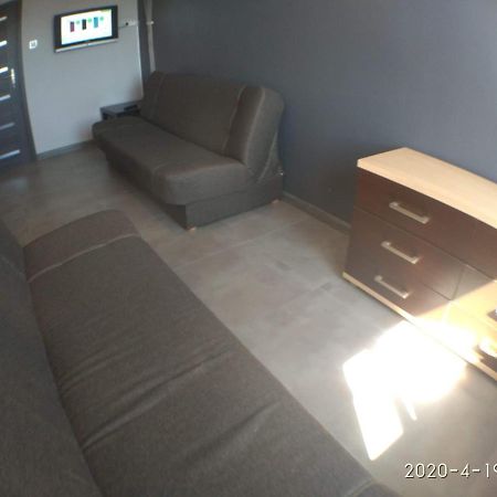 2120 Przyjazni 4 - Tanie Pokoje - Samodzielne Zameldowanie - Self Check In Познан Екстериор снимка