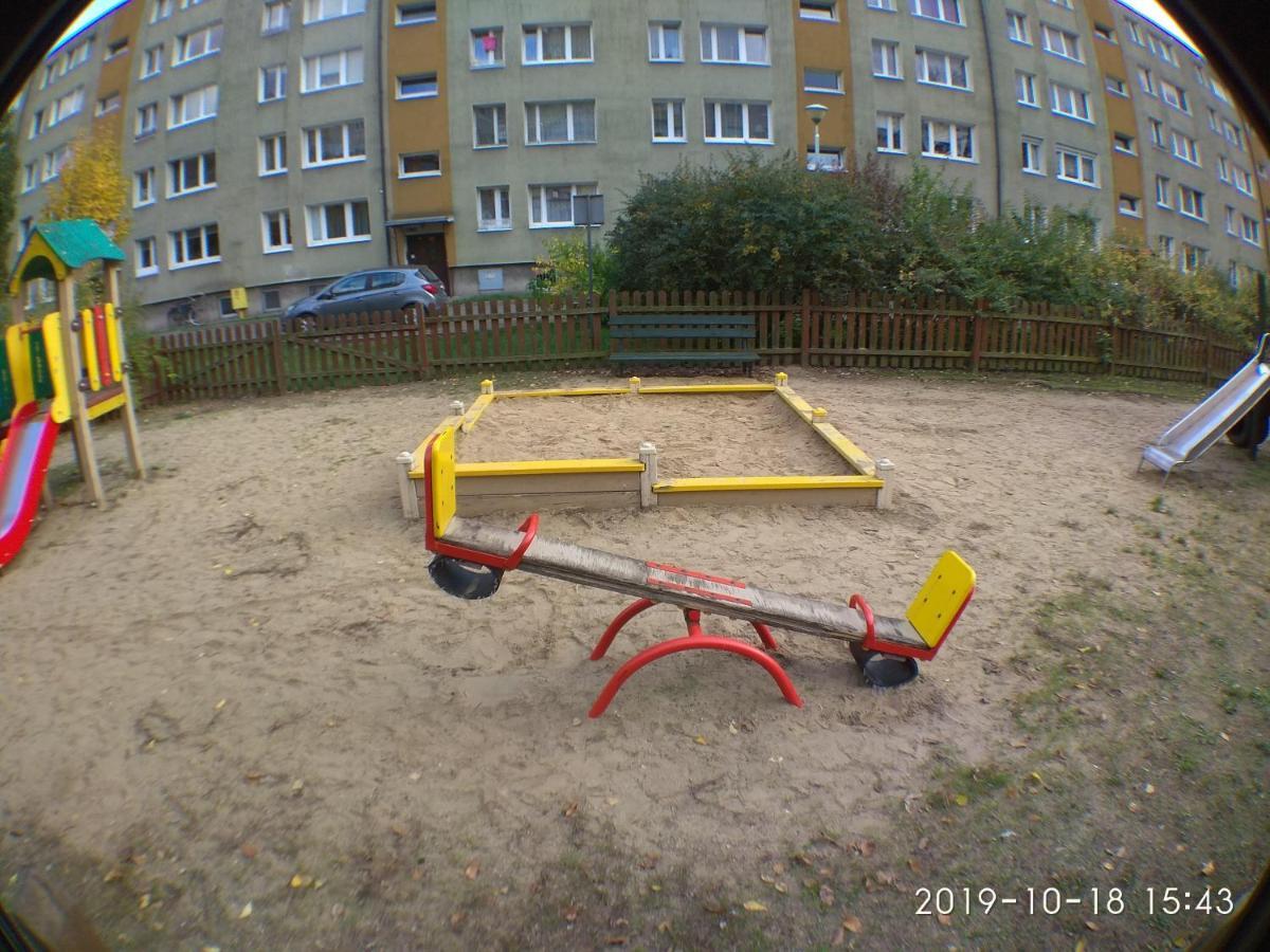 2120 Przyjazni 4 - Tanie Pokoje - Samodzielne Zameldowanie - Self Check In Познан Екстериор снимка