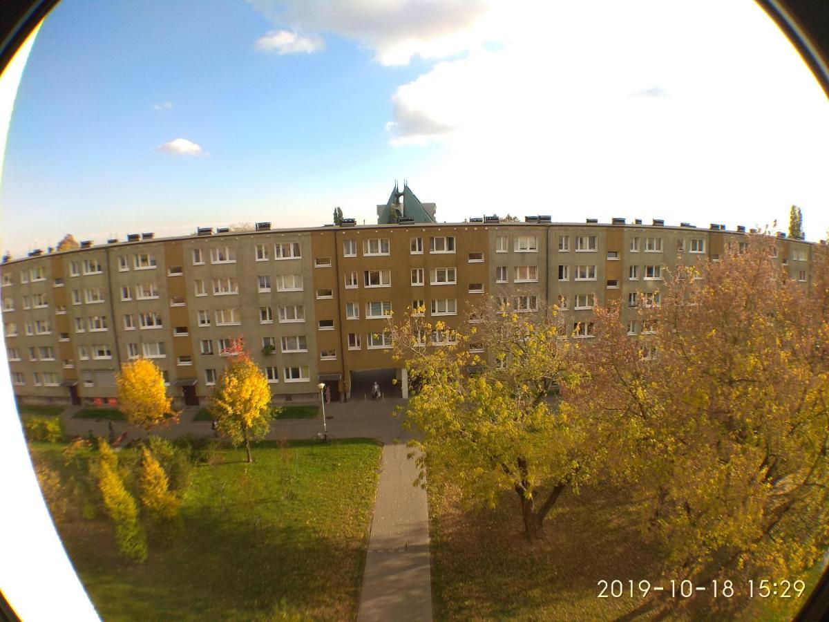2120 Przyjazni 4 - Tanie Pokoje - Samodzielne Zameldowanie - Self Check In Познан Екстериор снимка